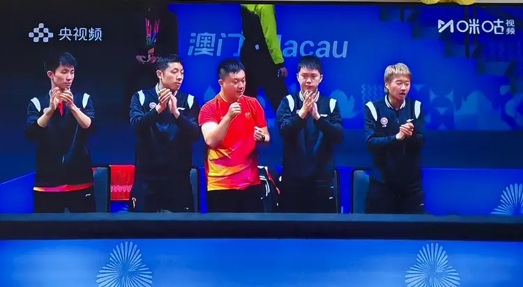 韩国队险胜波兰队，许昕统治全场