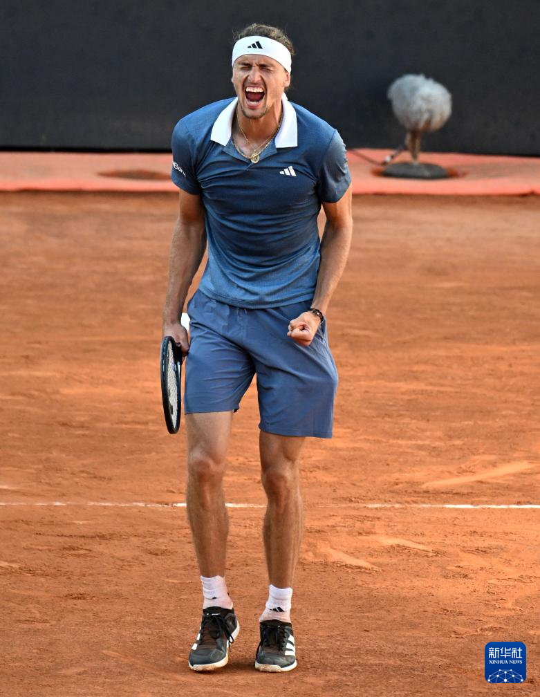 温网碾压拉沃尔杯，兹维列夫点燃赛场