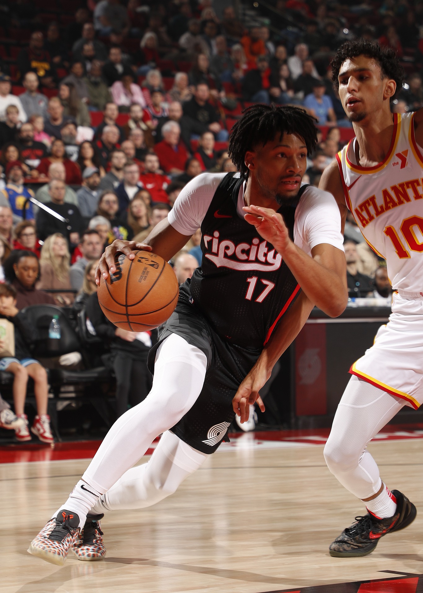 开拓者锋线火力全开，连续击败对手