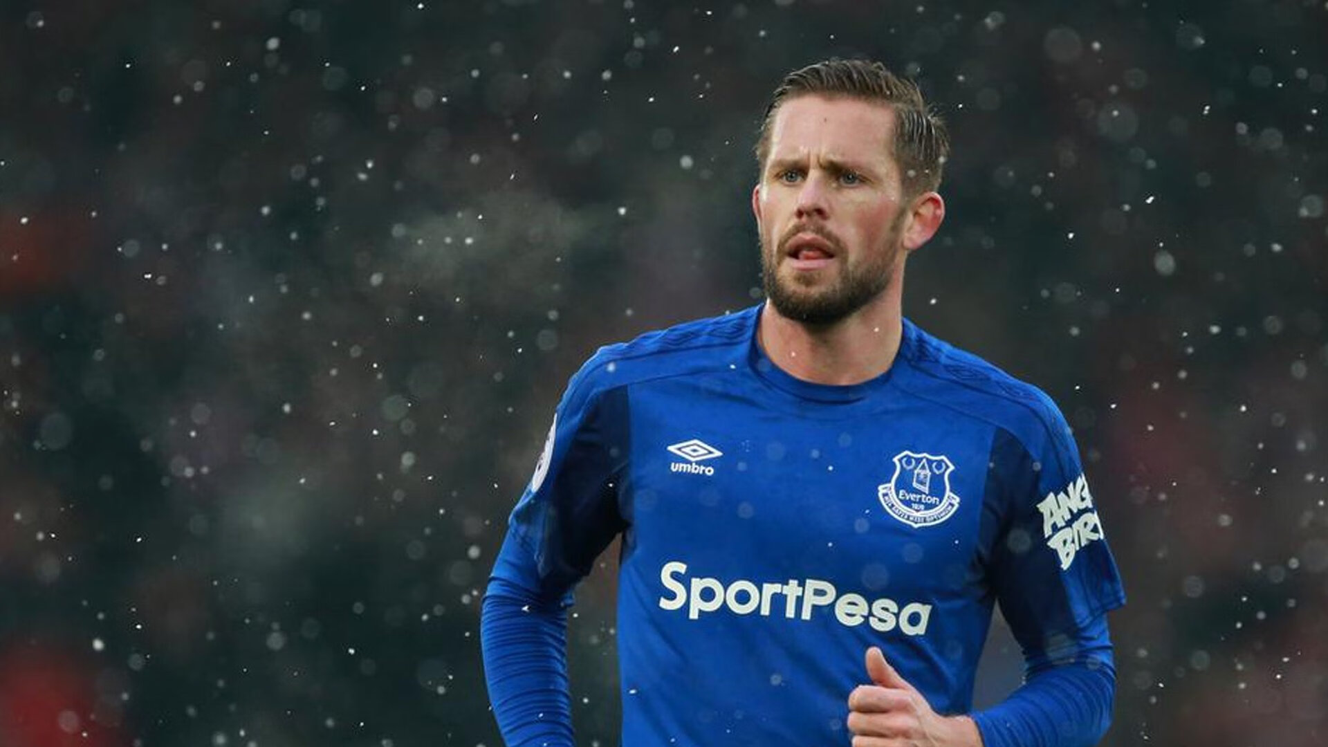 跨界狂飙,当锡安在F1赛道掘金血拼,谁将接管年度争冠?