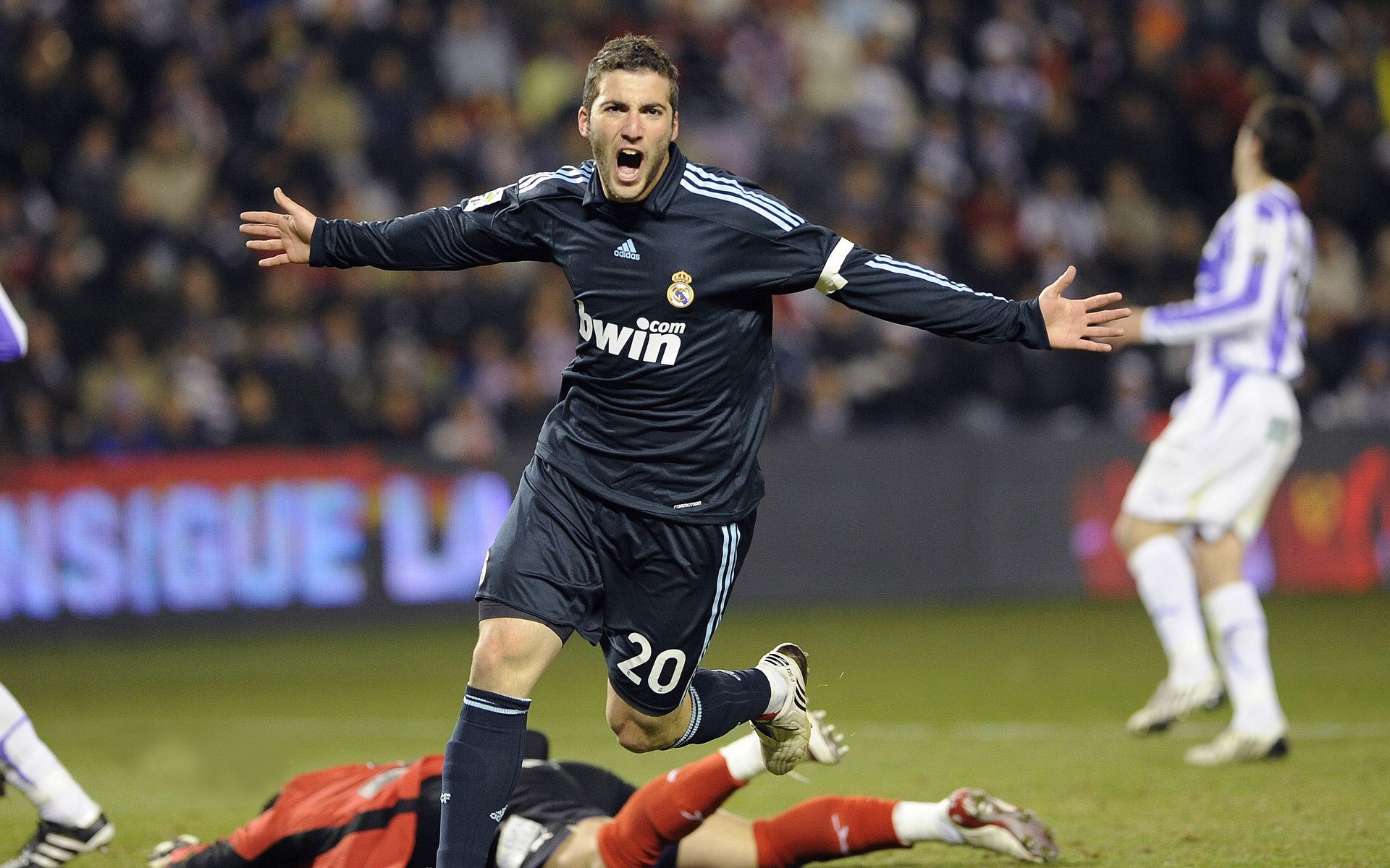 鹈鹕关键战突围湖人，布伦森成关键先生，一场定义赛季的较量