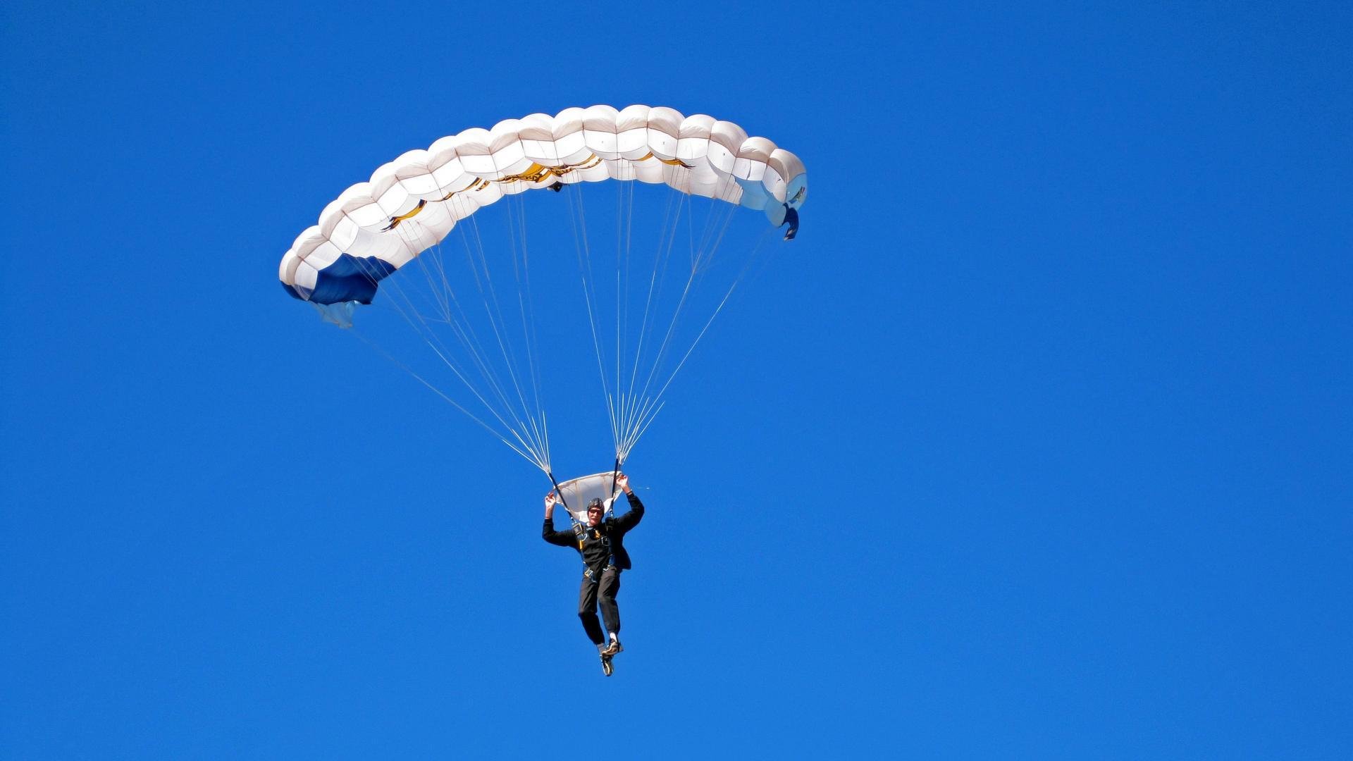 爱德华兹的决胜时刻，篮网最后三分钟逆转公牛，诠释领袖的唯一性